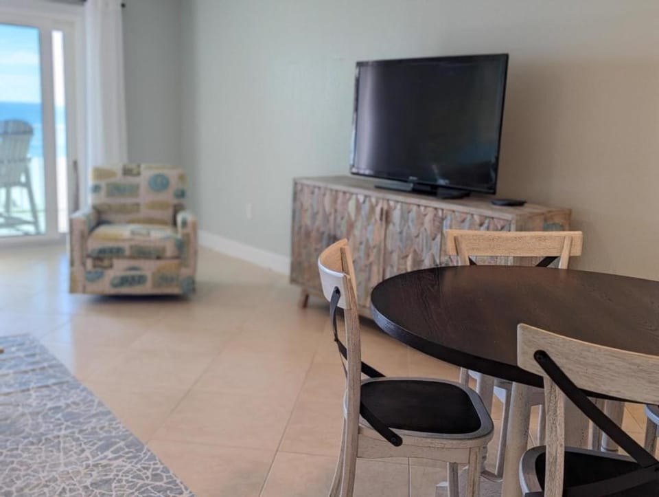 Gulf Side Villa 1B House in Perdido Key