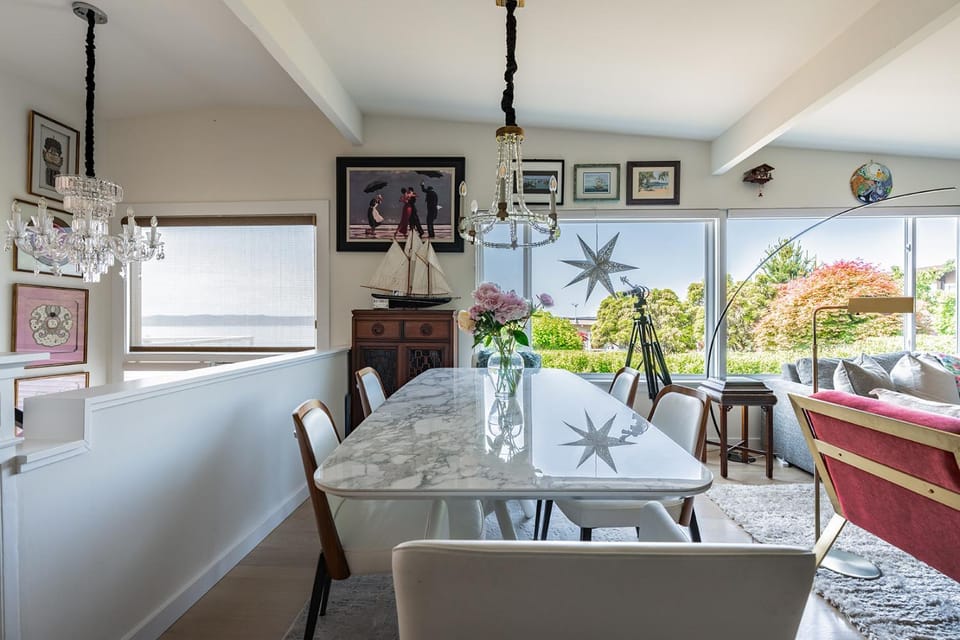 Seating area, Dining area, Garden view, Sea view