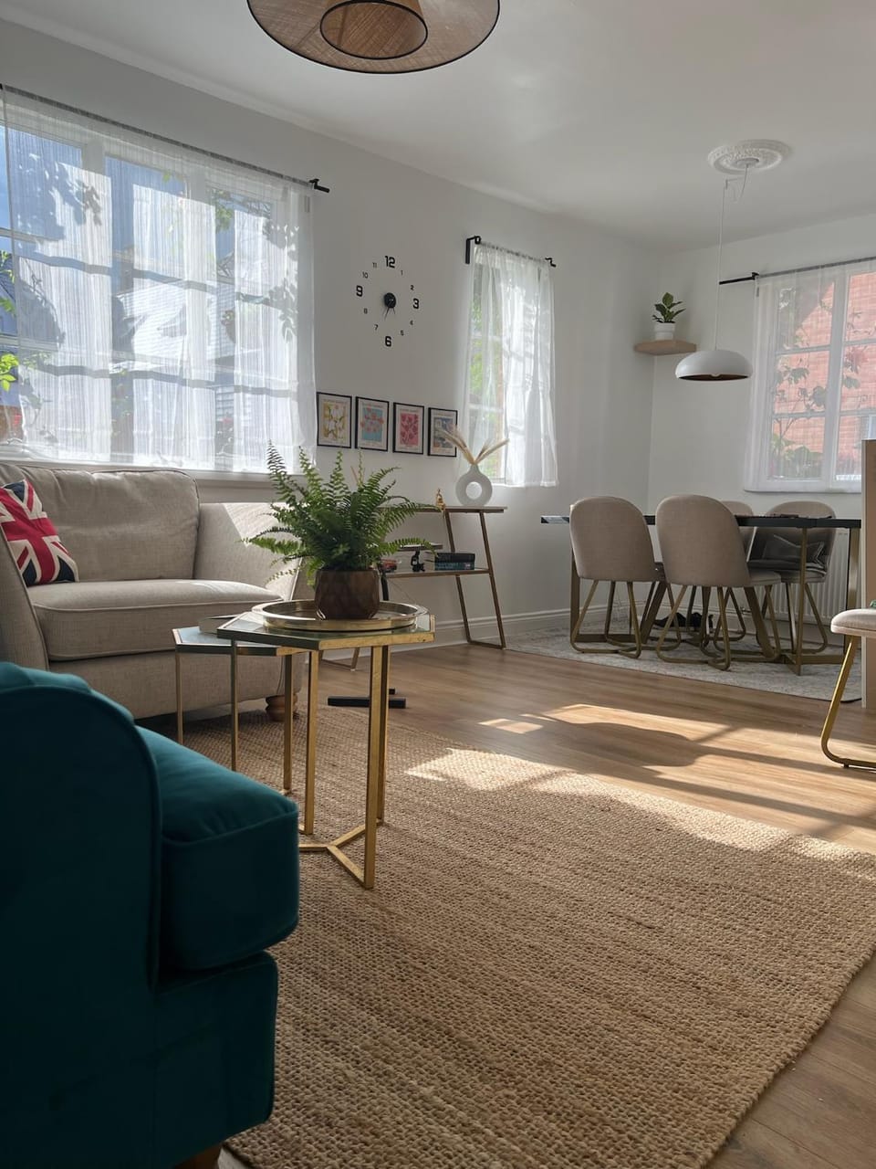Grade II listed Victorian cottage House in Windsor