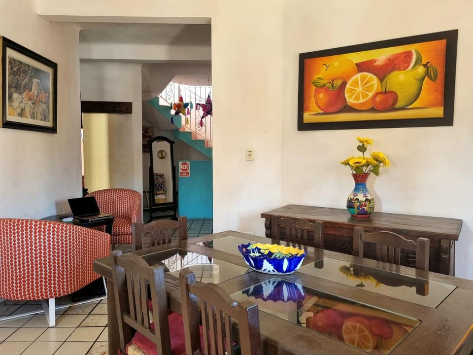Living room, Dining area