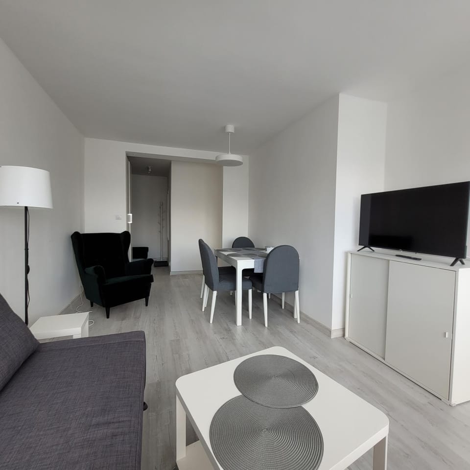 TV and multimedia, Living room, Dining area