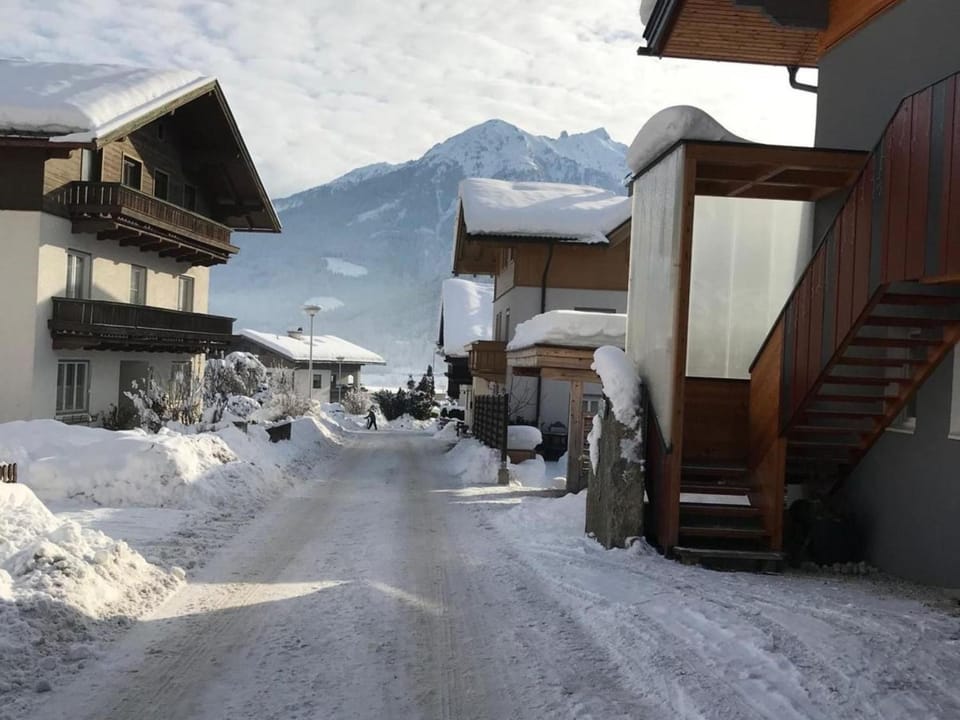 Property building, Winter