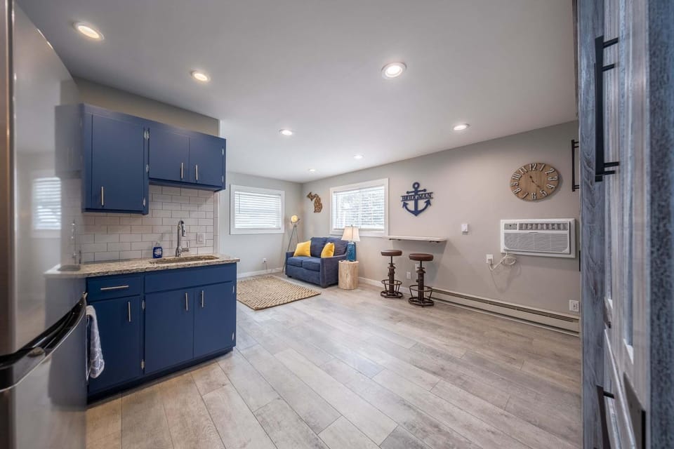 Studio Suite B1 House in Bridgman