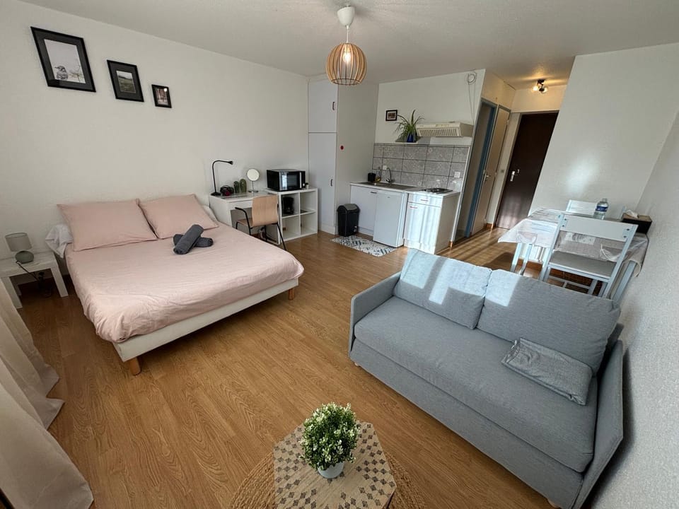 Kitchen or kitchenette, Photo of the whole room