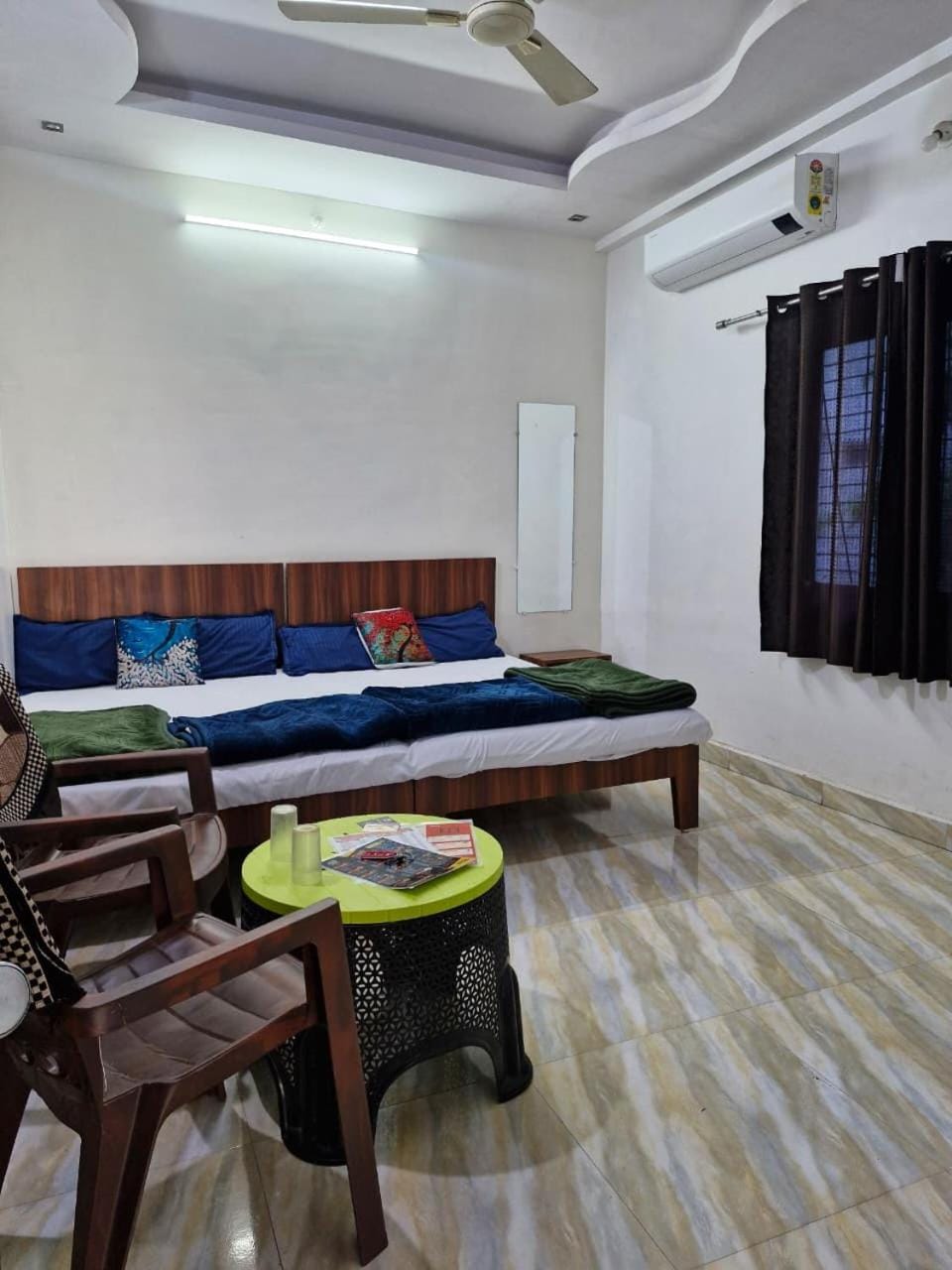 Bed, Bedroom, air conditioner