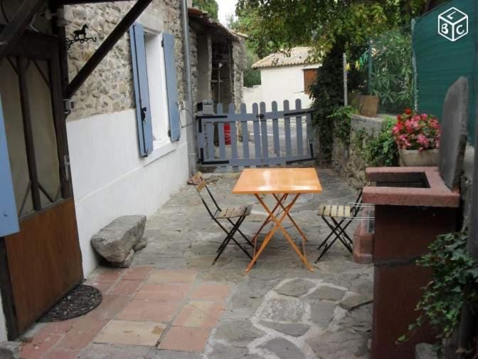 Inner courtyard view