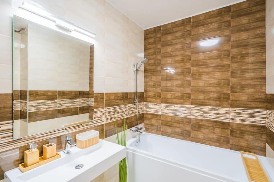 Bathroom, Bath