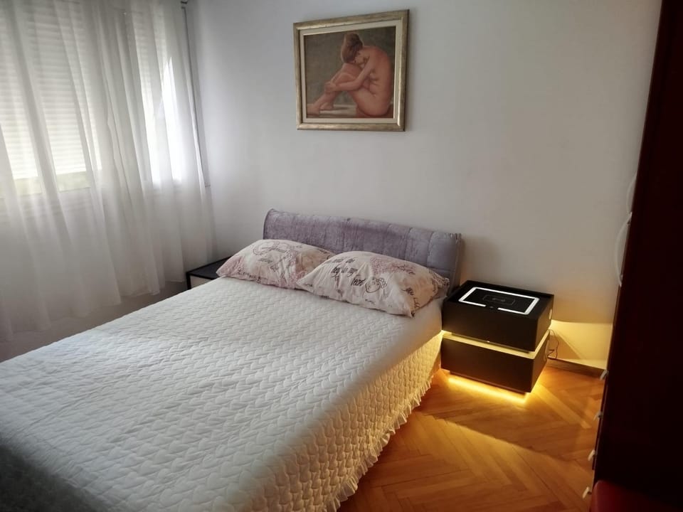Apartment GaLa with Free Parking Near Old Town Split Apartment in Split
