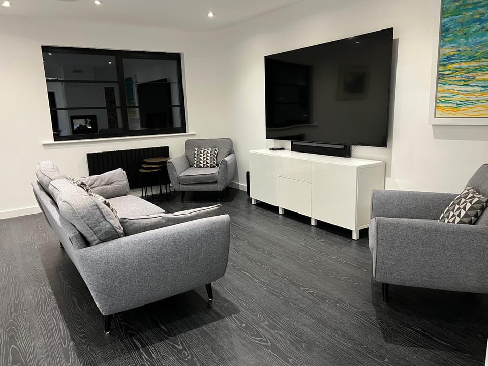 Art Deco 52 House in Truro