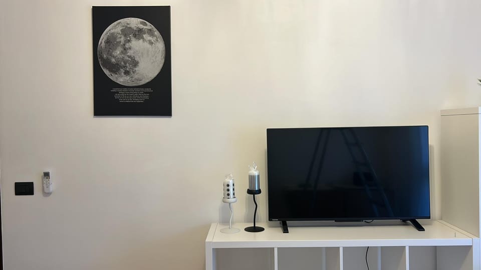 Communal lounge/ TV room, TV and multimedia, Evening entertainment