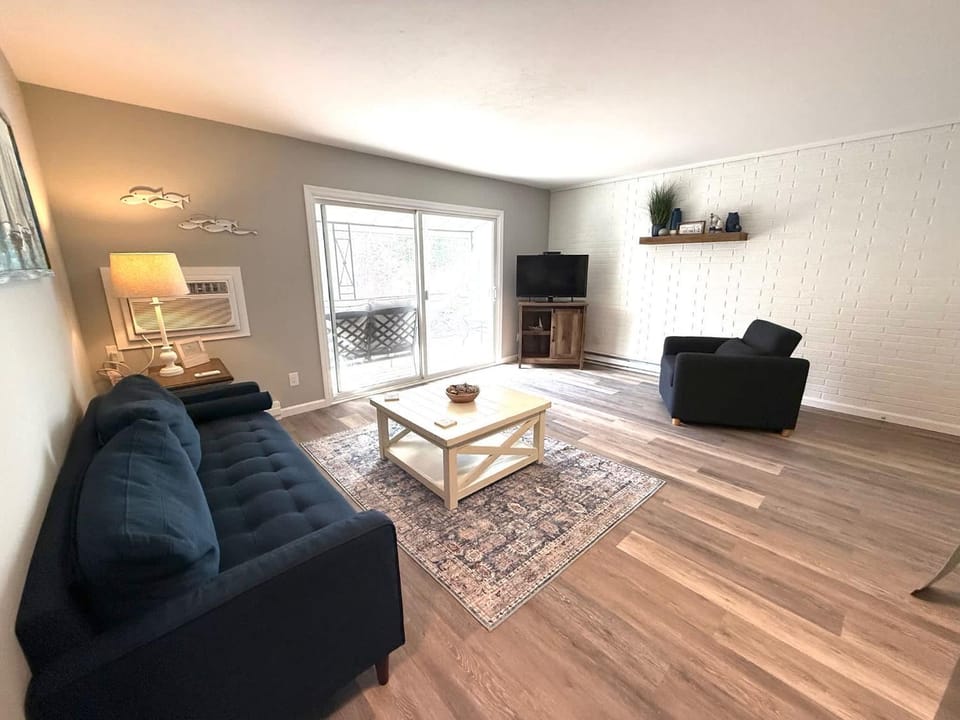 Sunset Villa B7 House in Bridgman