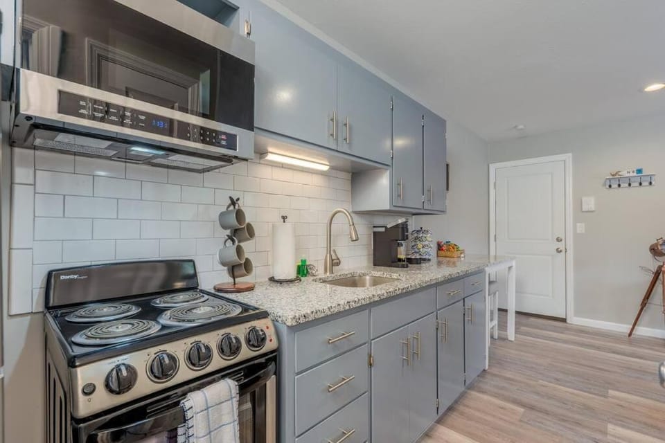 Sunset Villa D8 House in Bridgman