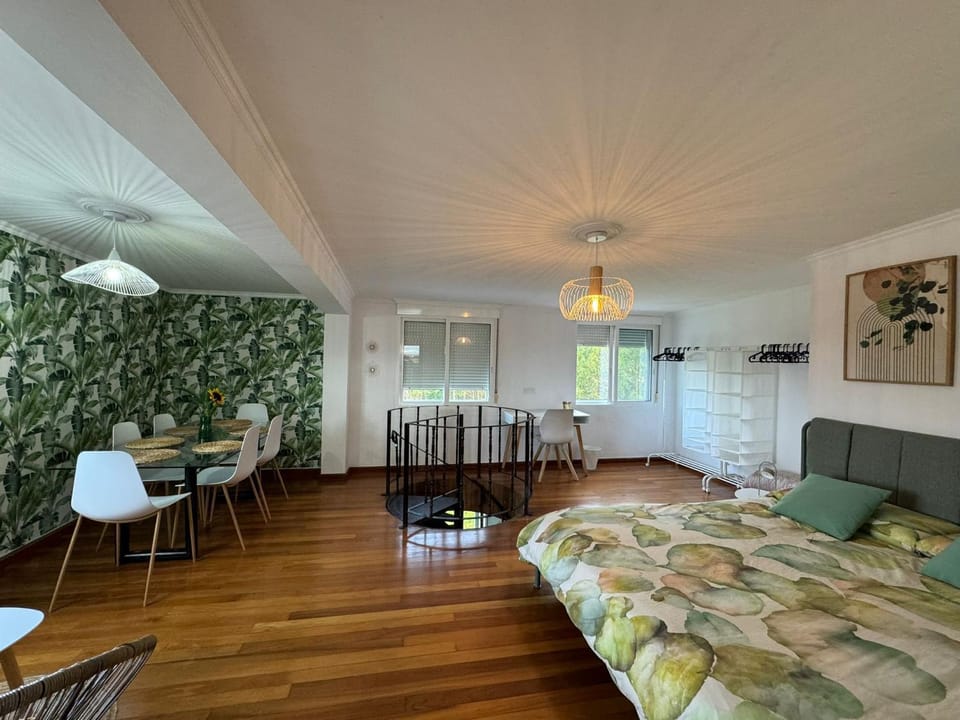 Photo of the whole room