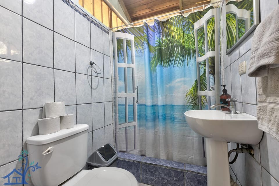 Beach Front Chill Surf Spot Apartment in Panama