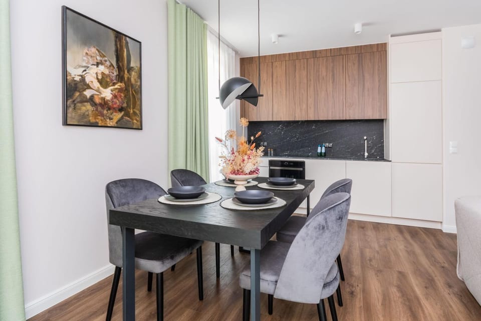Kitchen or kitchenette, Dining area, Food, stove