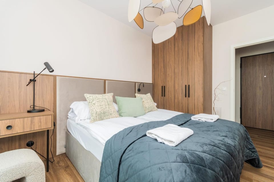 Bed, Photo of the whole room, Bedroom, towels, wardrobe