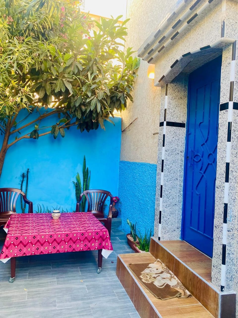 Appartement avec patio au centre ville, bien équipé, Fibre haut débit Apartment in Agadir