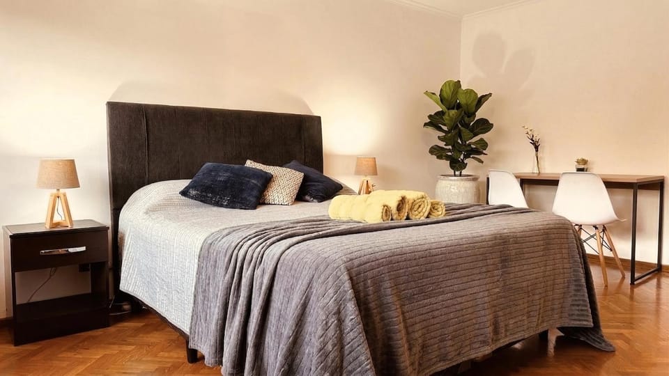 Bed, Photo of the whole room, Bedroom