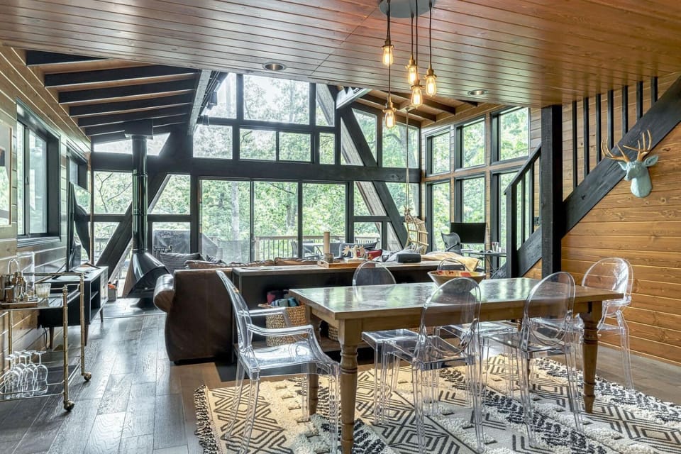 Living room, Dining area