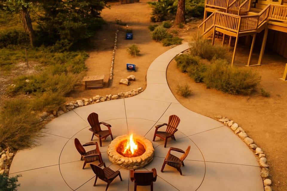 The Restful Rose Fireside Vibes AC Comfort House in Shaver Lake