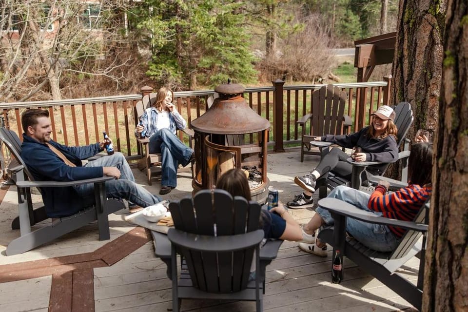 The Knotty Sparrow Prime Spot Smores Nights House in Shaver Lake