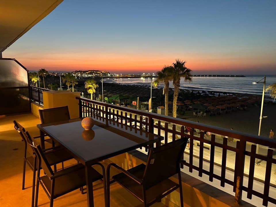 View (from property/room), Balcony/Terrace, Seating area, Dining area, Sea view