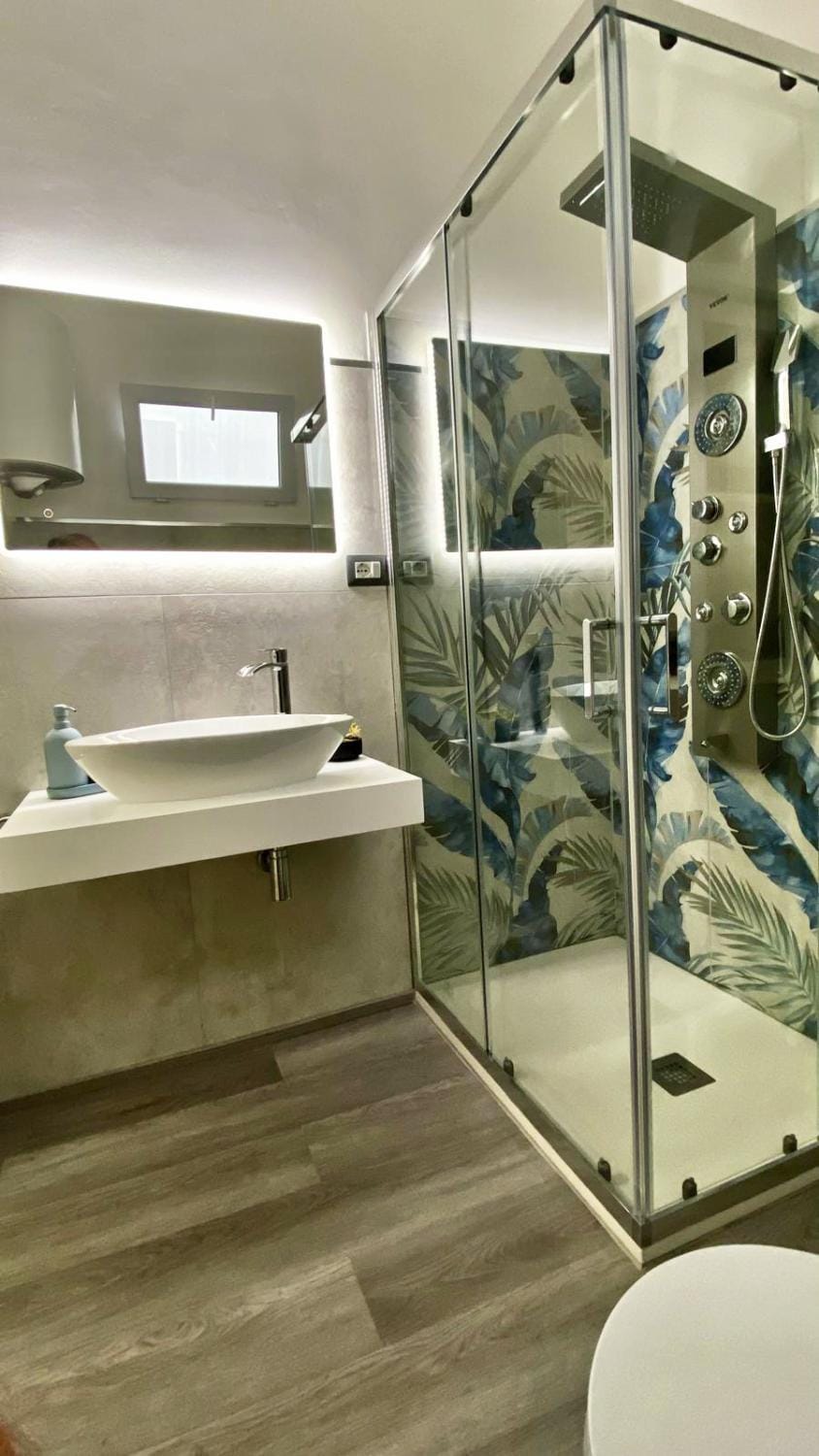 Shower, Bathroom
