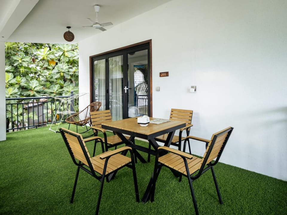 Patio, Balcony/Terrace, Seating area, Dining area, Text overlay