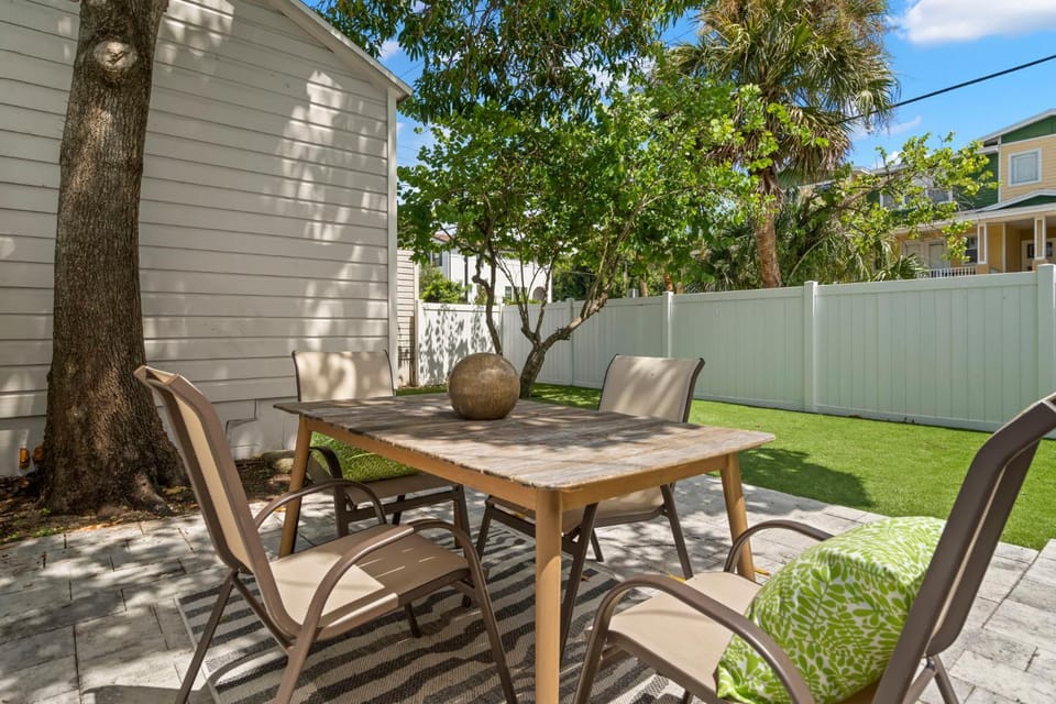 NEW! SoHo Oasis - Incredible Home In Heart of SoHo District House in Tampa