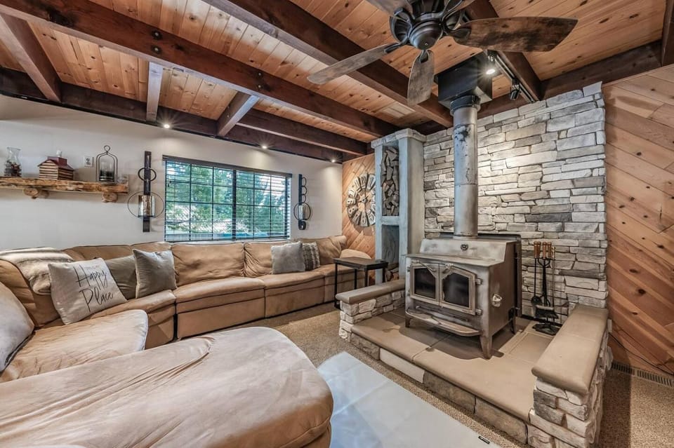 Ridgeview Retreat Location Meets Comfort AC! House in Shaver Lake