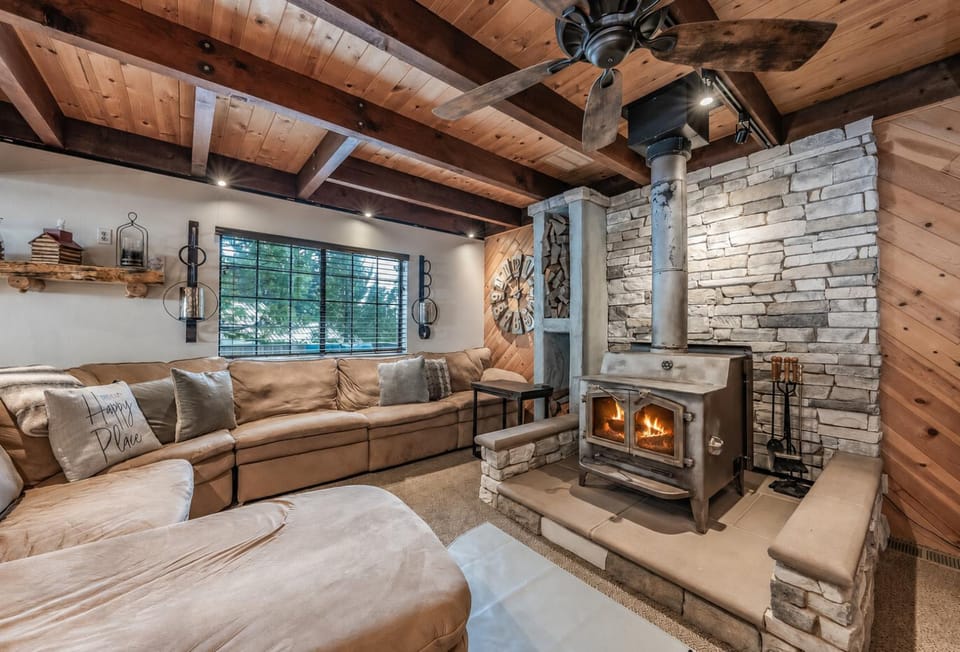 Ridgeview Retreat Location Meets Comfort AC! House in Shaver Lake