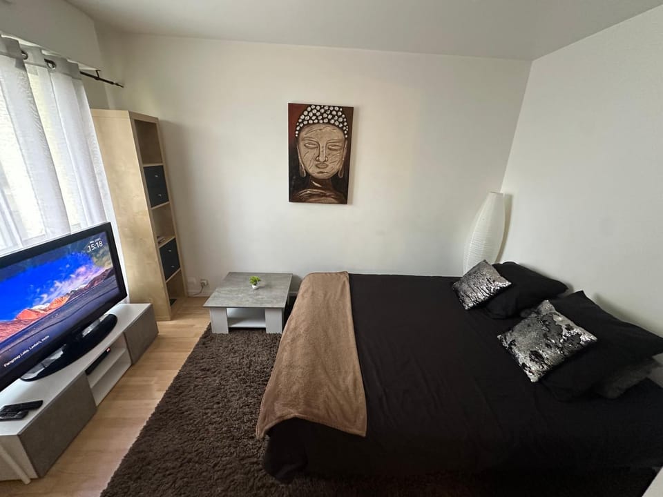 Charmant studio à Paris La Défense Apartment in Puteaux