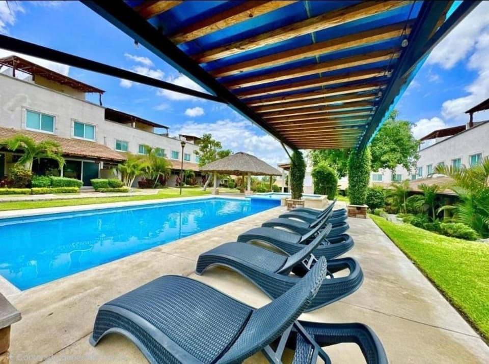 Pool view, Swimming pool