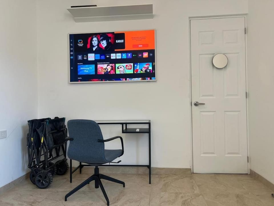 TV and multimedia, Seating area, Evening entertainment