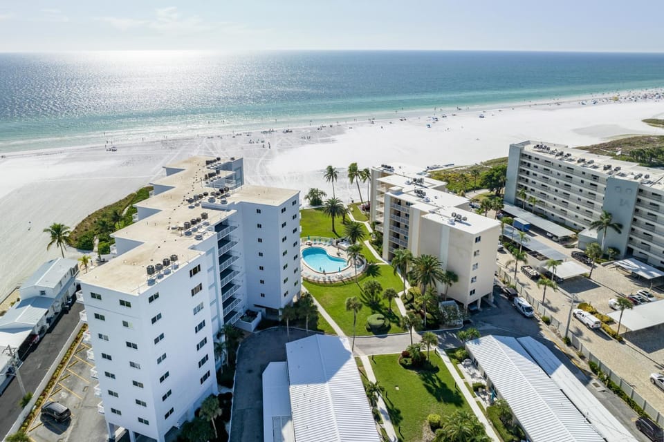 Property building, Bird's eye view, Location