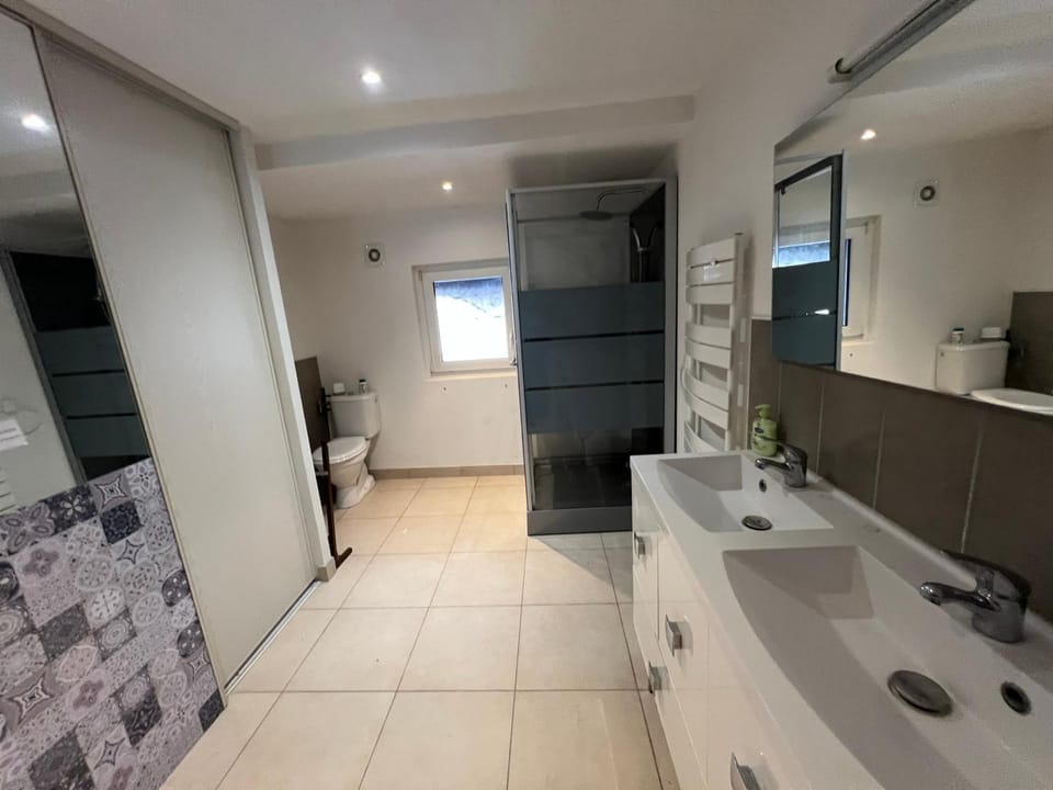 Toilet, Bathroom, washing machine