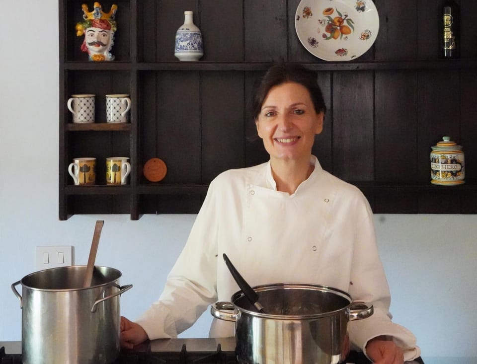 Staff, Restaurant/places to eat, Kitchen or kitchenette, Food and drinks