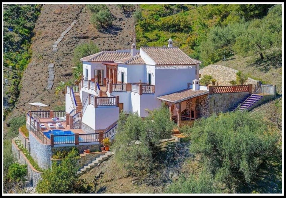 Property building, Natural landscape