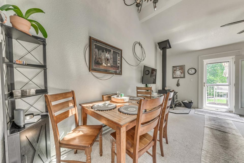 Cloudcroft Townhome on Golf Course w/ Deck! House in Cloudcroft