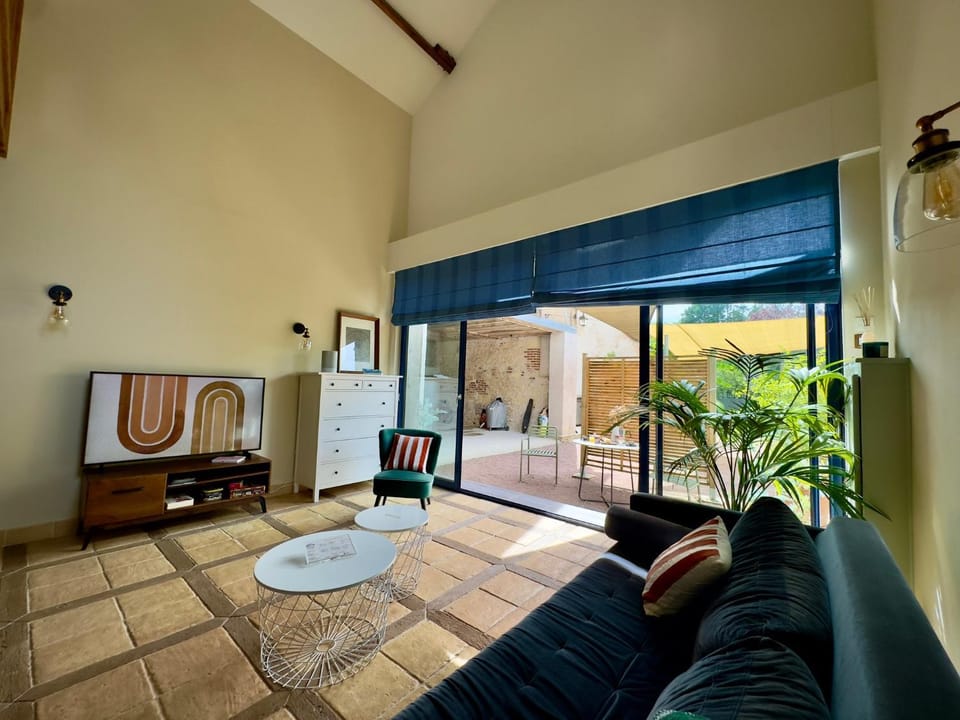 TV and multimedia, Living room, Seating area