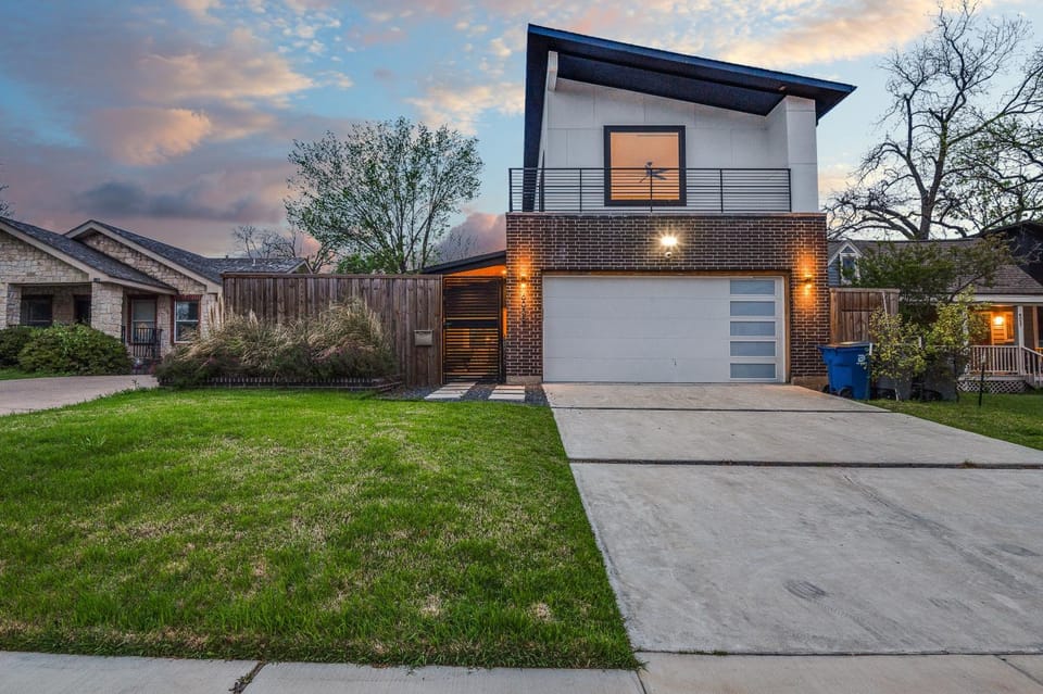 Mod Squad House in Dallas
