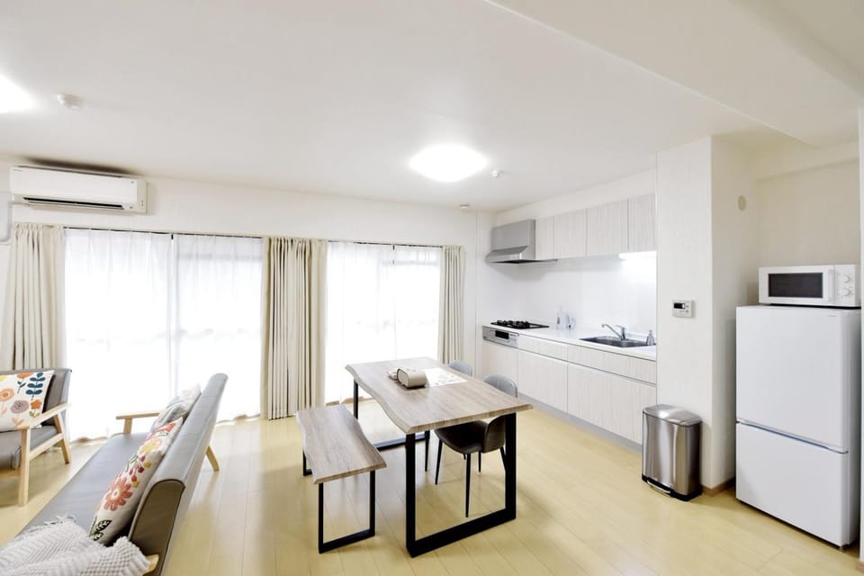 Room 402 Spacious 2LDK 80sqm Near Namba Family and Long Stay Apartment in Osaka