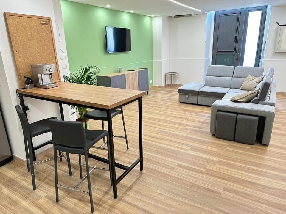 Living room, Seating area