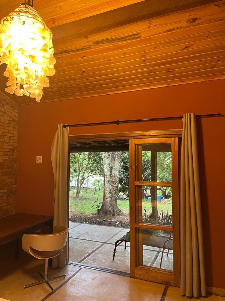 Sítio Santo Antônio - Chalé com Ofurô Country House in State of São Paulo