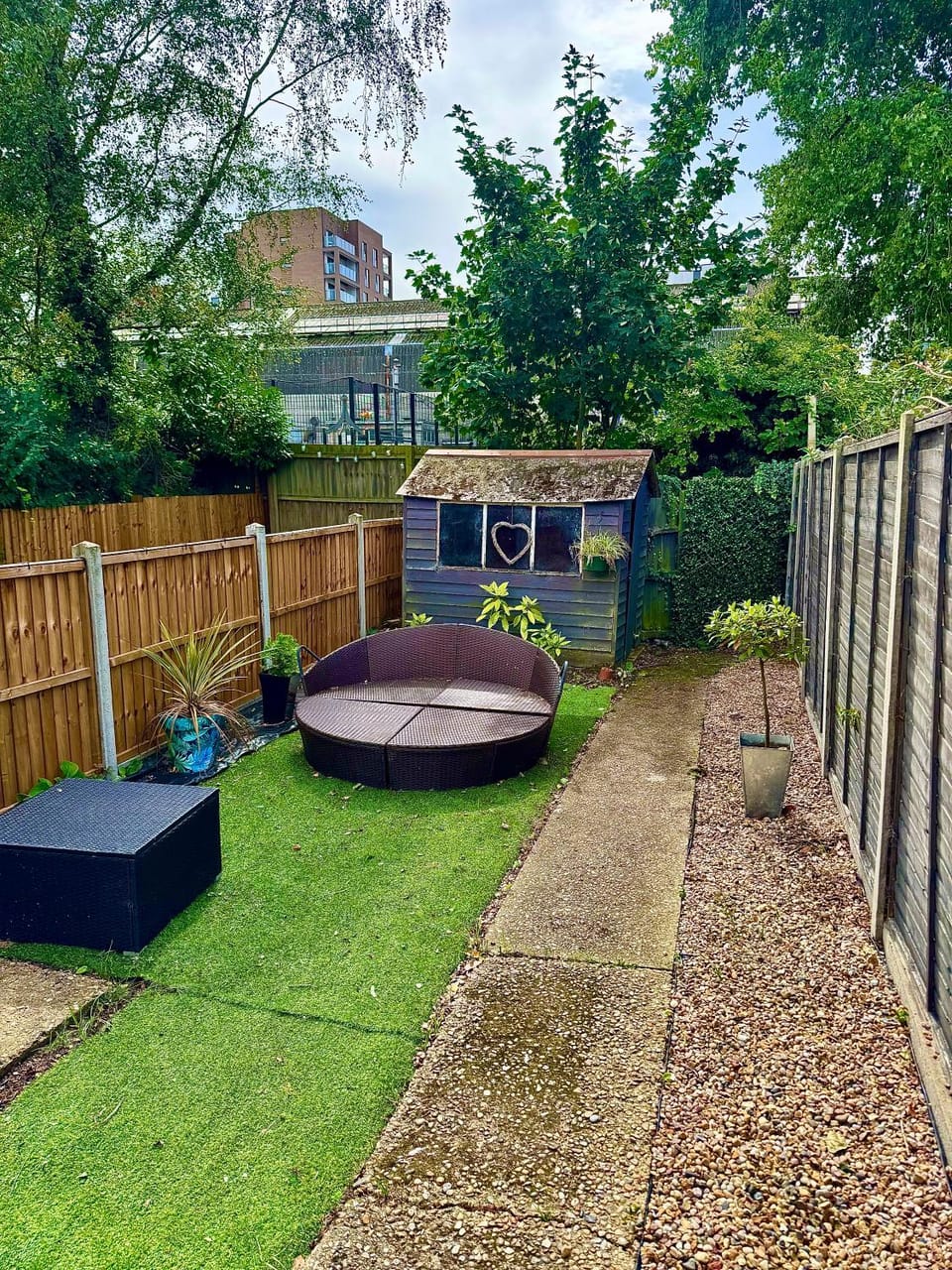 Stylish & modern 2 bedroom City Centre Norwich Home House in Norwich