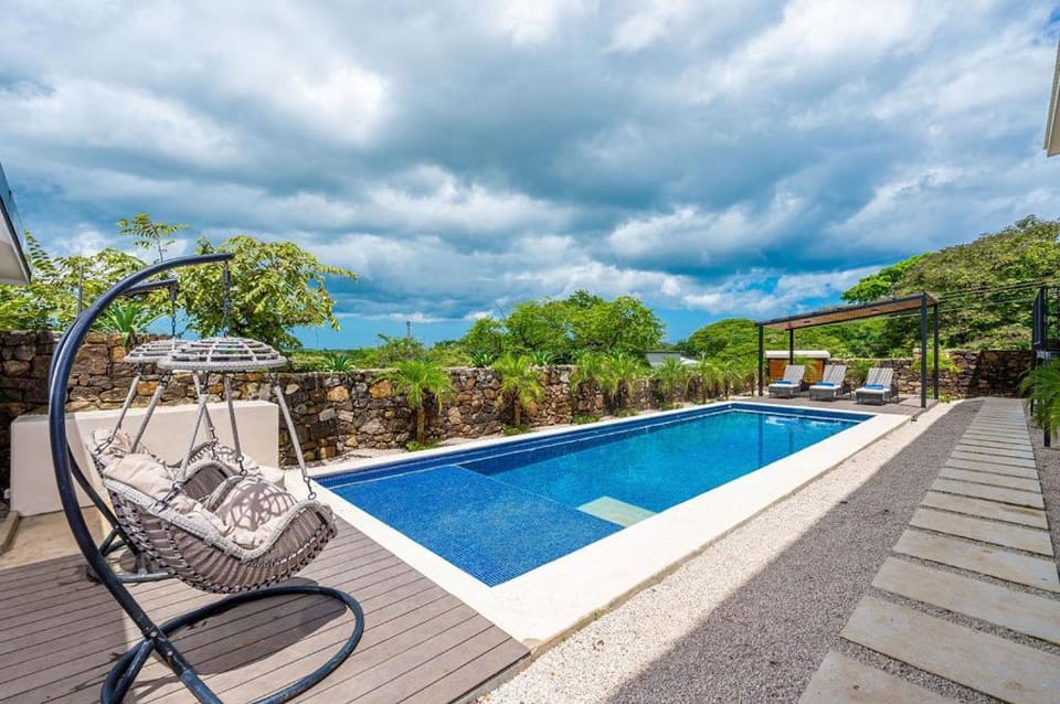 Villa Maravilla Estates, Tamarindo Beach, Prime Location, Family & Friends Apartment in Tamarindo