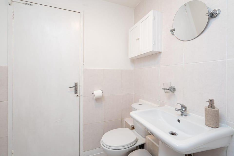 Toilet, Bathroom