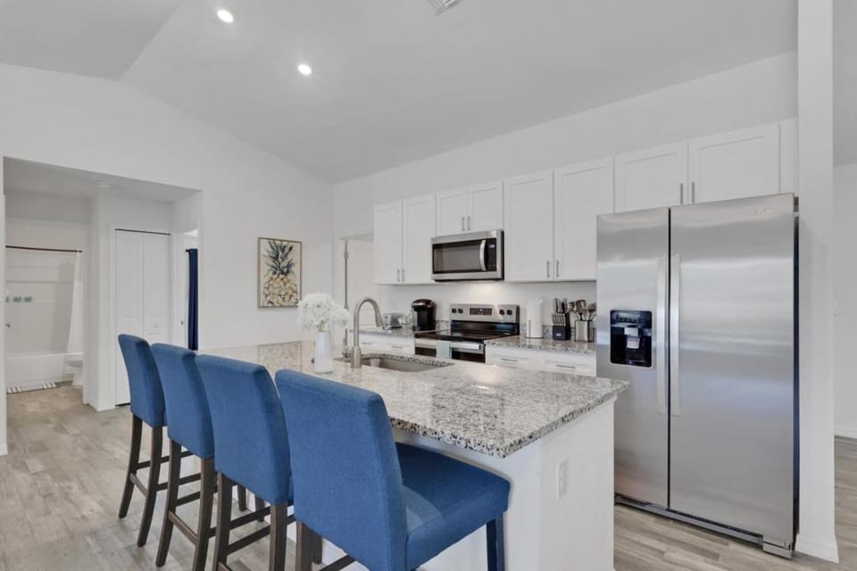 New with Pool & Pier! Perfect for two Families! House in North Fort Myers