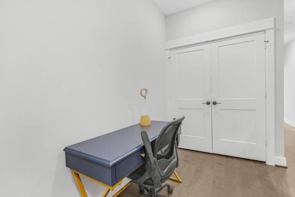 Spacious Villa 3BR 3 and half Ba MedCenter DWNTWN HotTub House in Houston