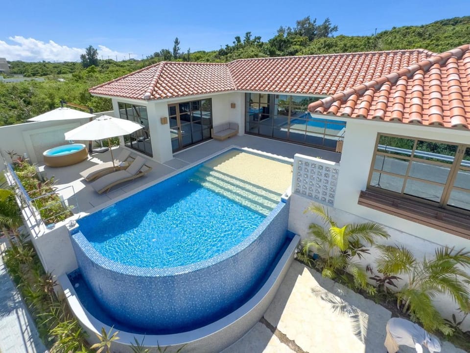 Property building, Day, Natural landscape, Pool view, sunbed